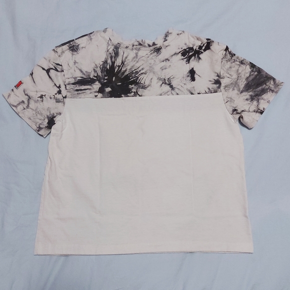 Lurking class by sketchy tank colorblock t-shirt - Picture 2 of 7